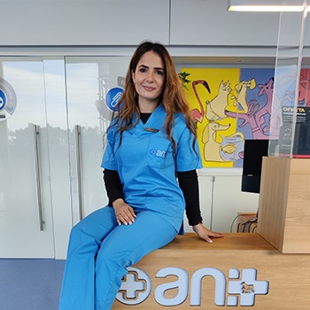 +ani-fotoJoana Joana Santos Front Desk